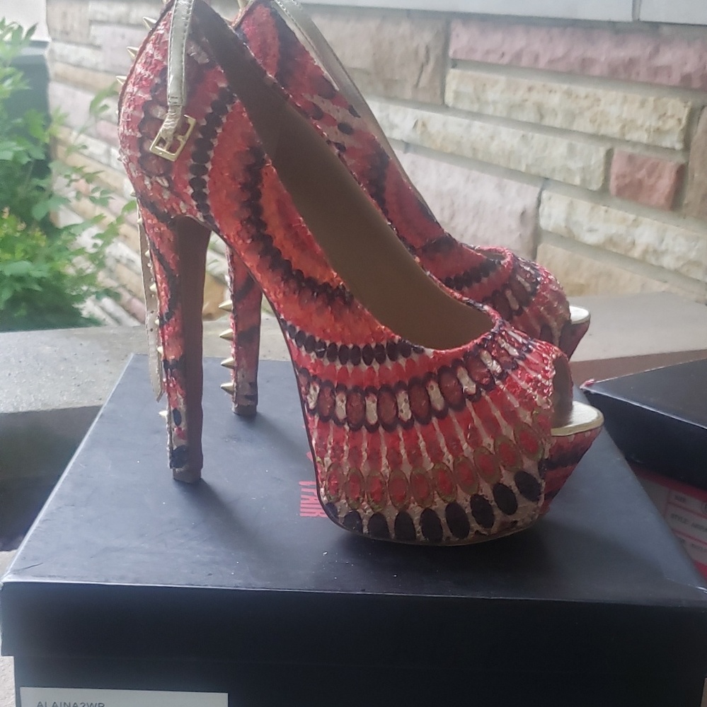 Multi color heels
